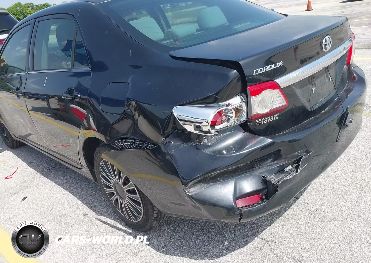2013 Toyota Corolla Le VIN:5YFBU4EEXDP202266 - 18