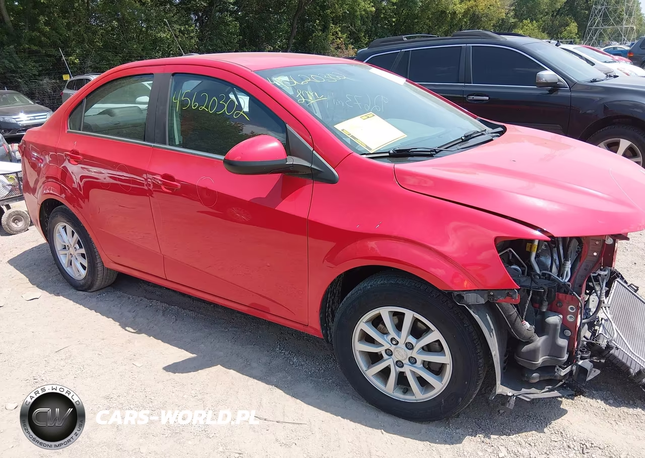 2017 Chevrolet Sonic Lt Auto – zdjęcie 1 z 12