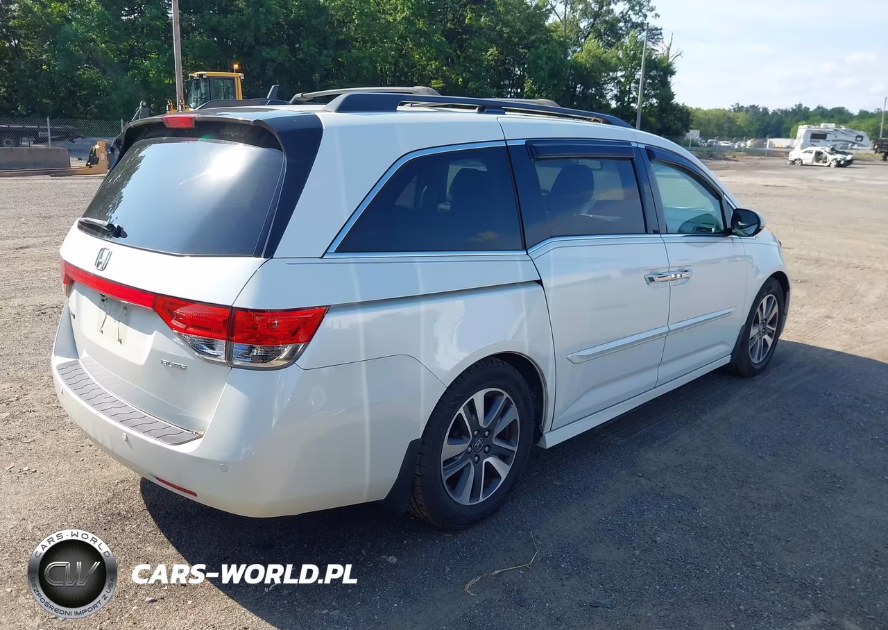2014 Honda Odyssey Touring-Touring Elite VIN:5FNRL5H95EB048052 - 4