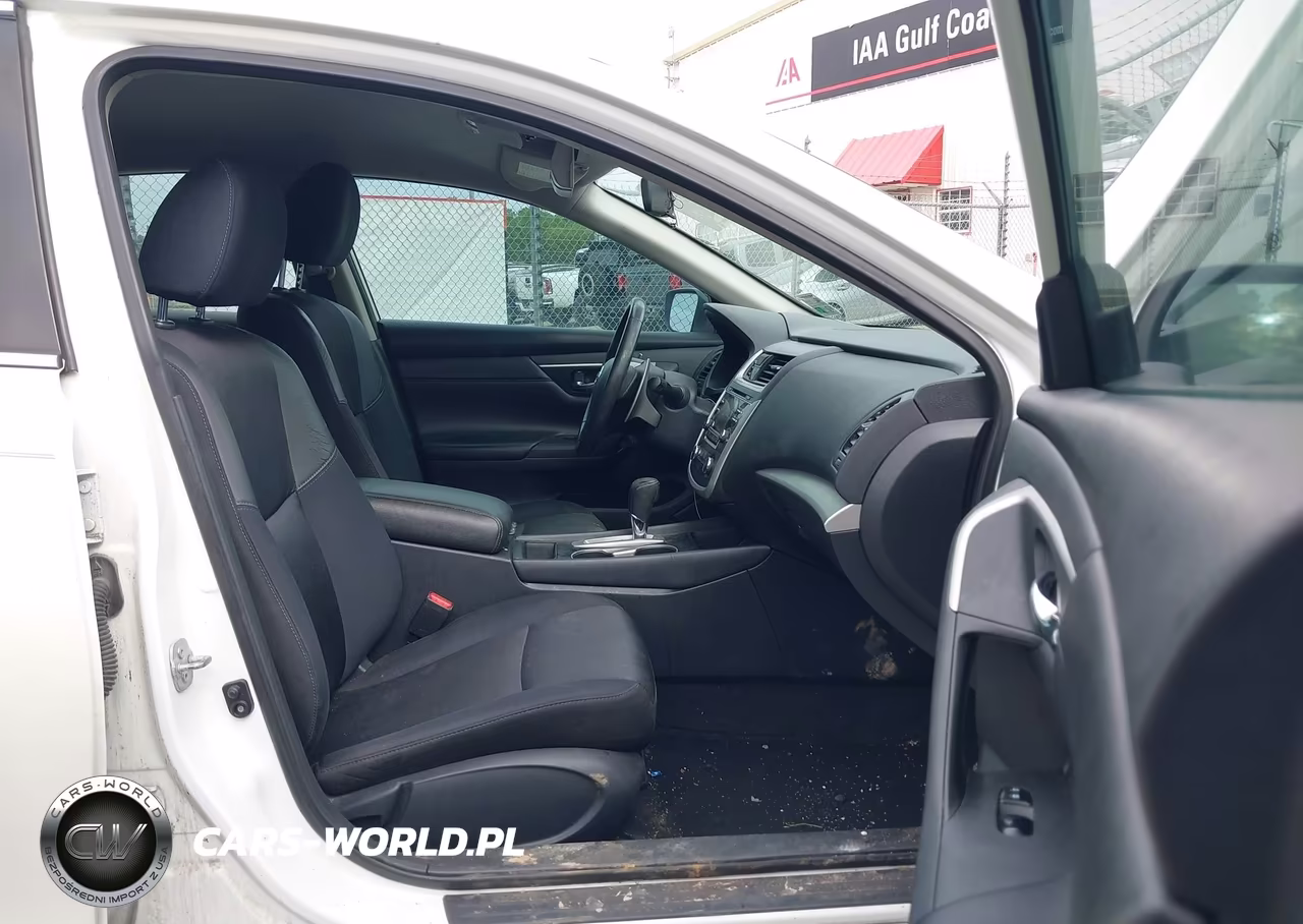 2017 Nissan Altima 2.5 VIN:1N4AL3AP0HC224202 - 5