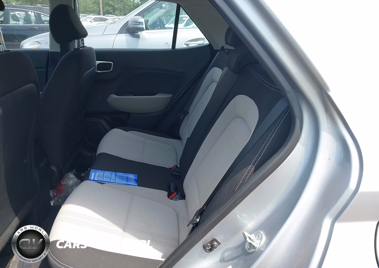 2021 Hyundai Venue Sel VIN:KMHRC8A37MU128106 - 8