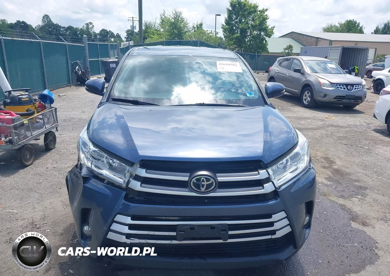 2019 Toyota Highlander Le Plus VIN:5TDBZRFHXKS731924 - 12