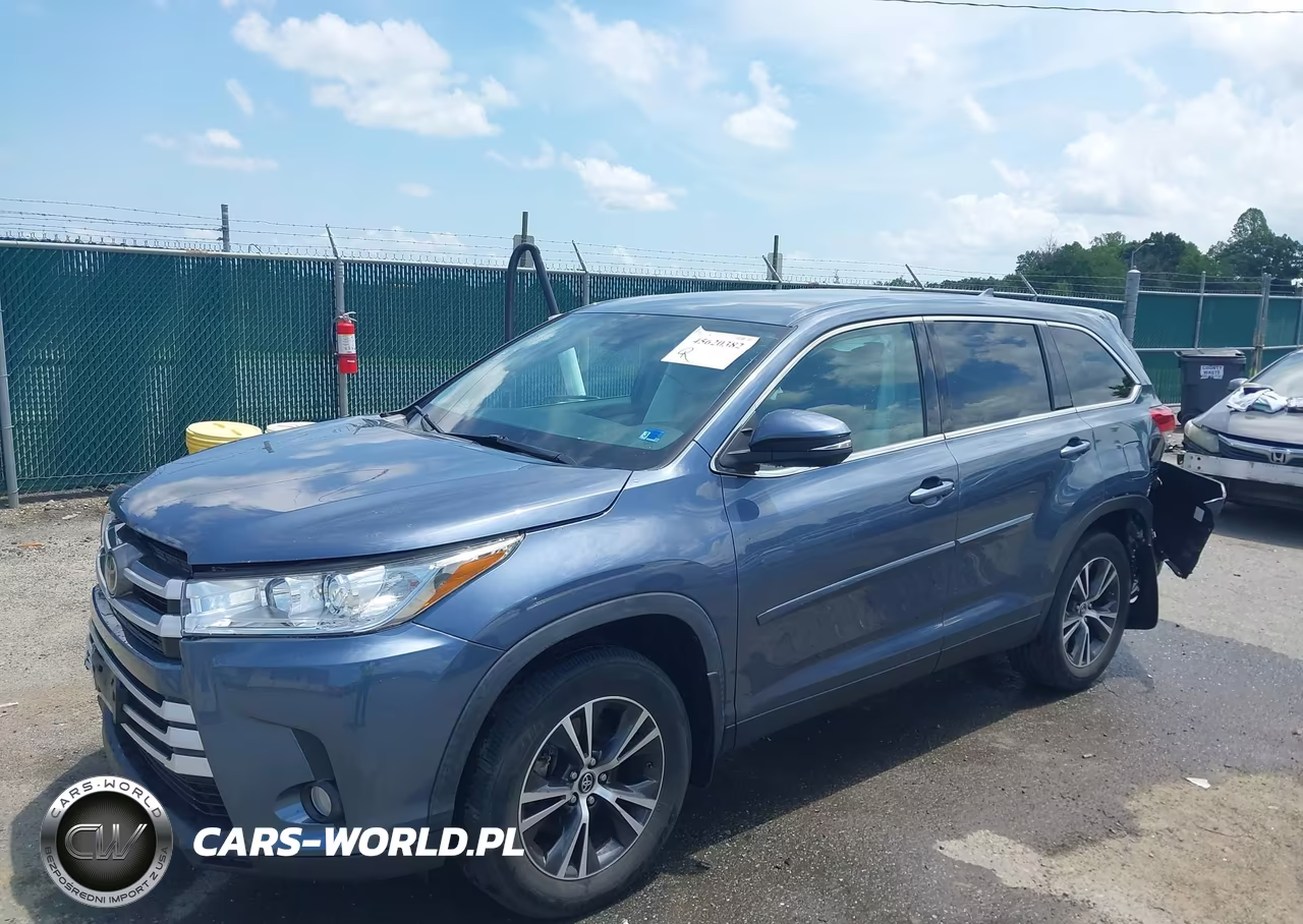 2019 Toyota Highlander Le Plus VIN:5TDBZRFHXKS731924 - 2