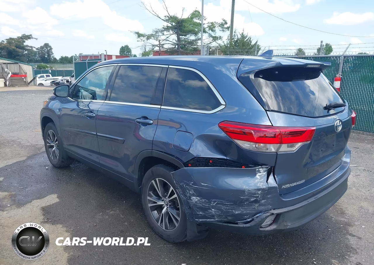 2019 Toyota Highlander Le Plus VIN:5TDBZRFHXKS731924 - 3
