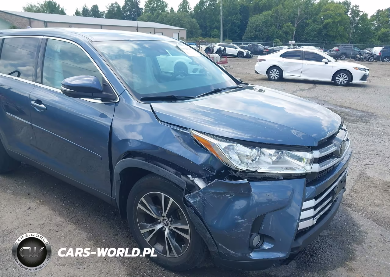 2019 Toyota Highlander Le Plus VIN:5TDBZRFHXKS731924 - 6