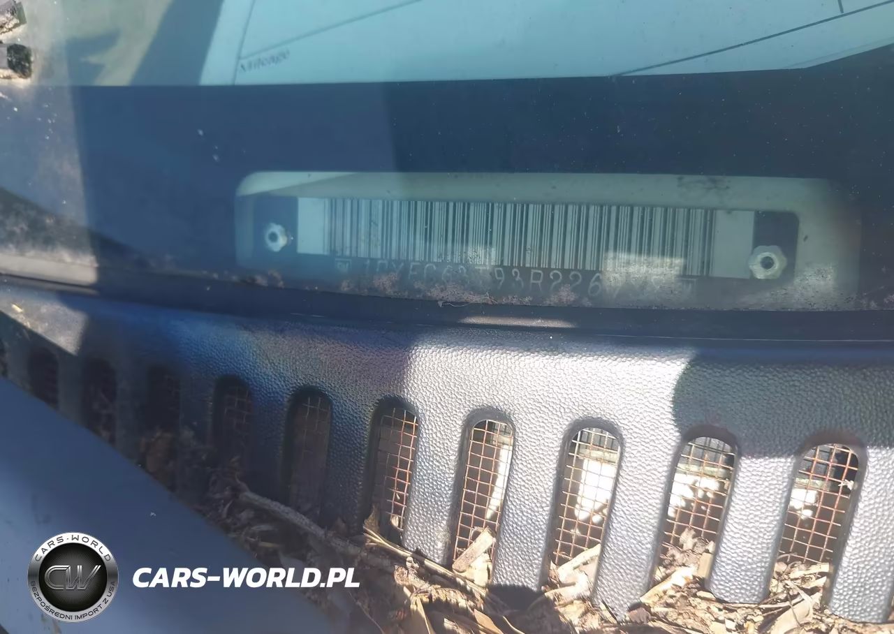 2003 Cadillac Escalade Standard VIN:1GYEC63T93R226988 - 9