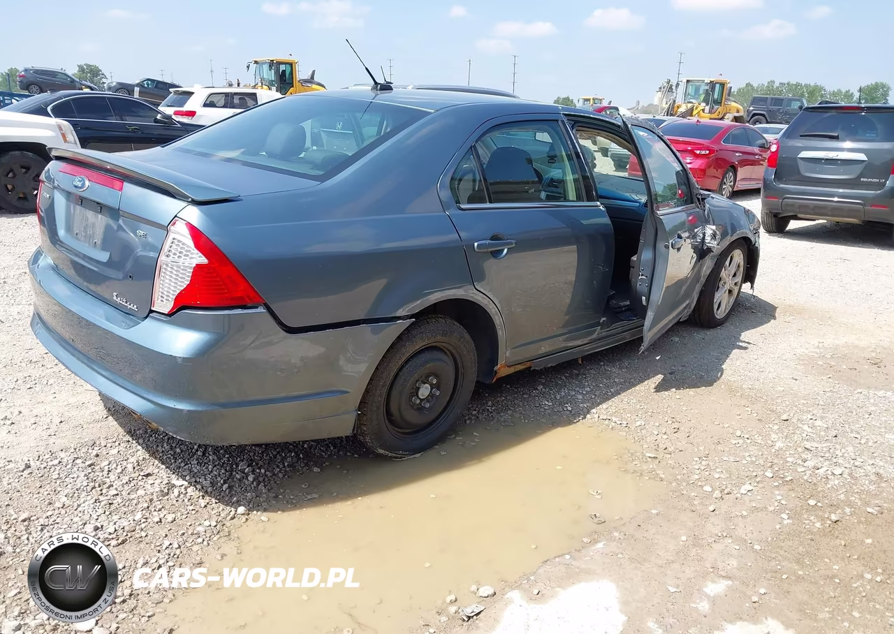 2012 Ford Fusion Se VIN:3FAHP0HA8CR105097 - 13