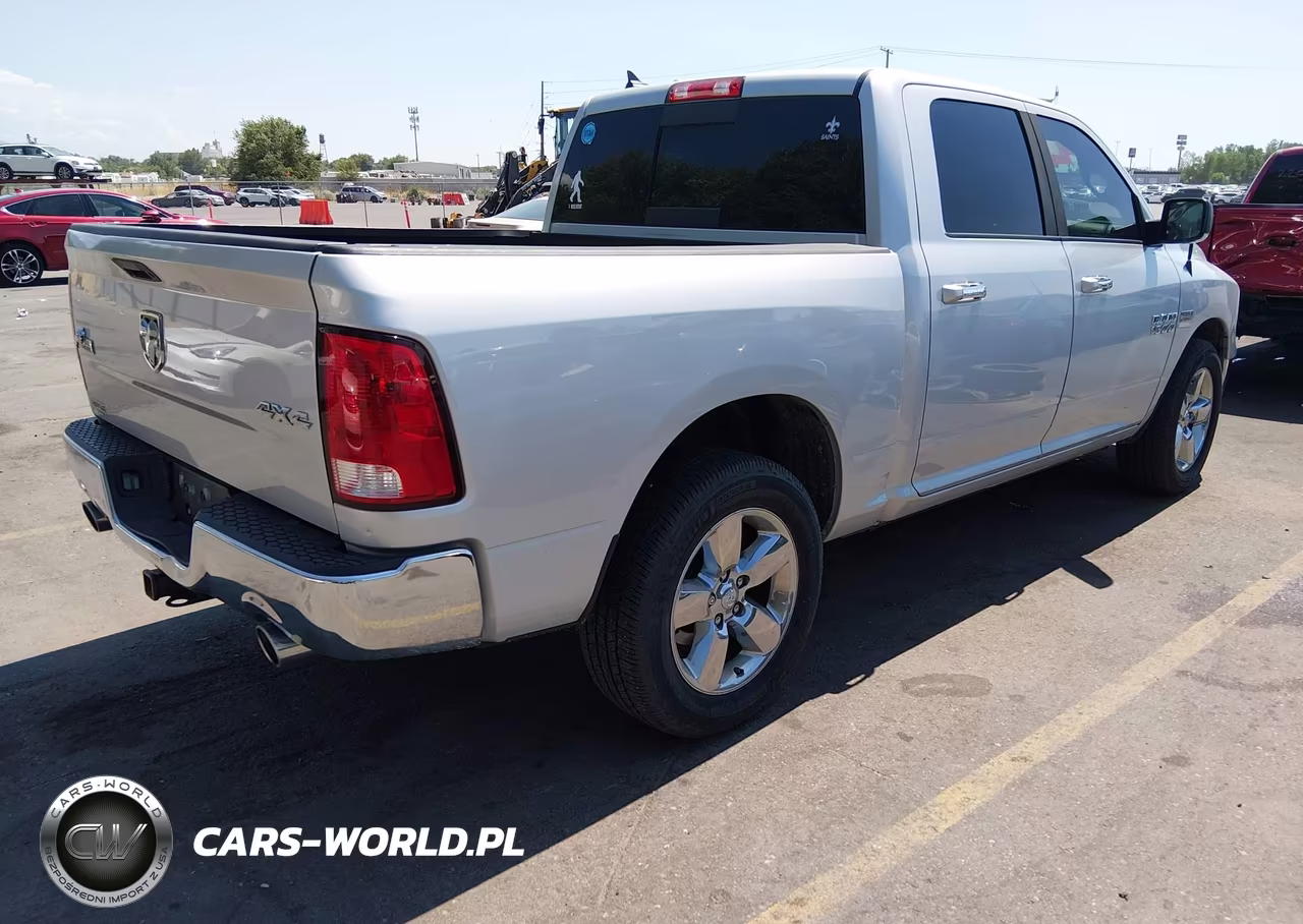 2015 Ram 1500 Big Horn VIN:1C6RR7LT1FS759255 - 4