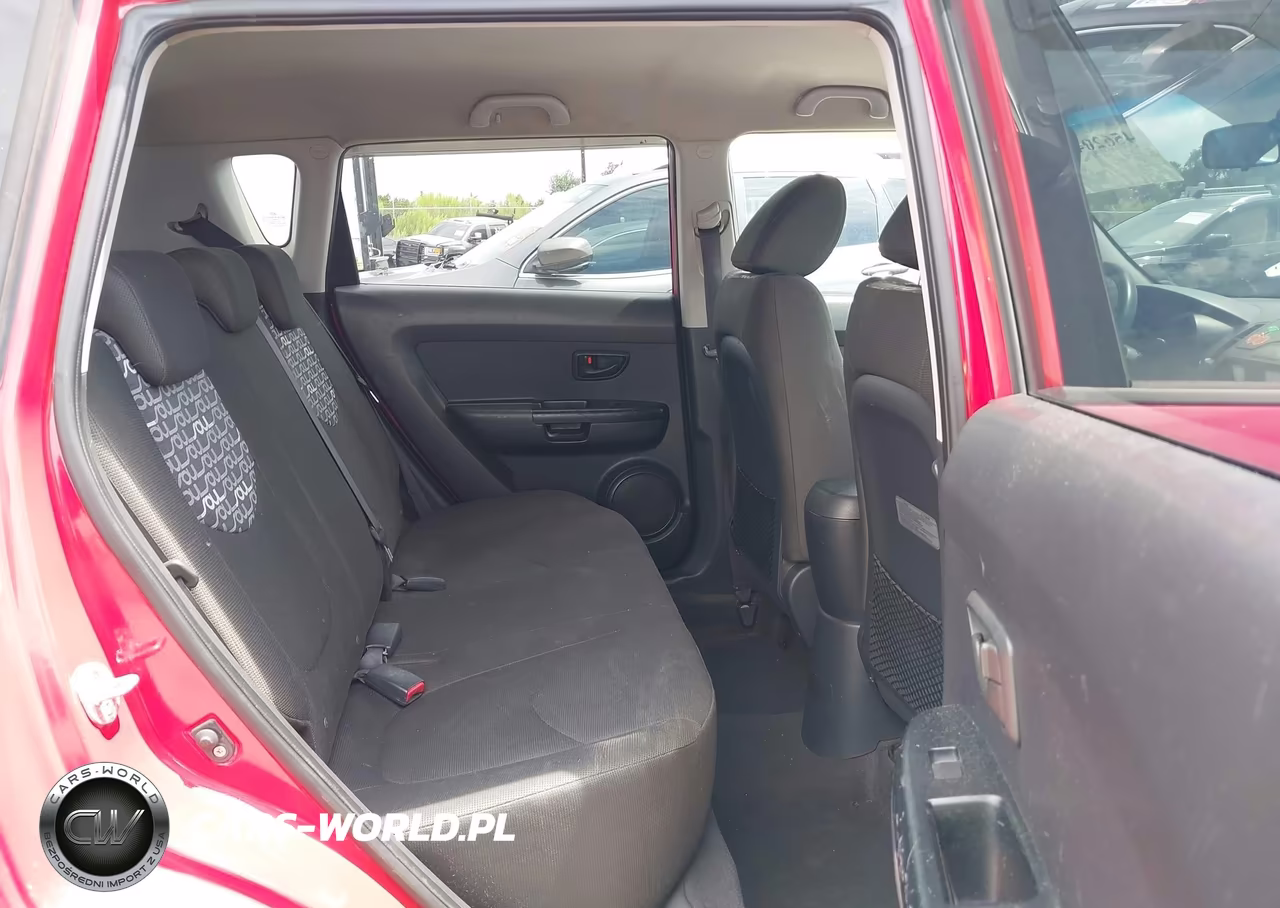 2010 Kia Soul + VIN:KNDJT2A2XA7095618 - 8