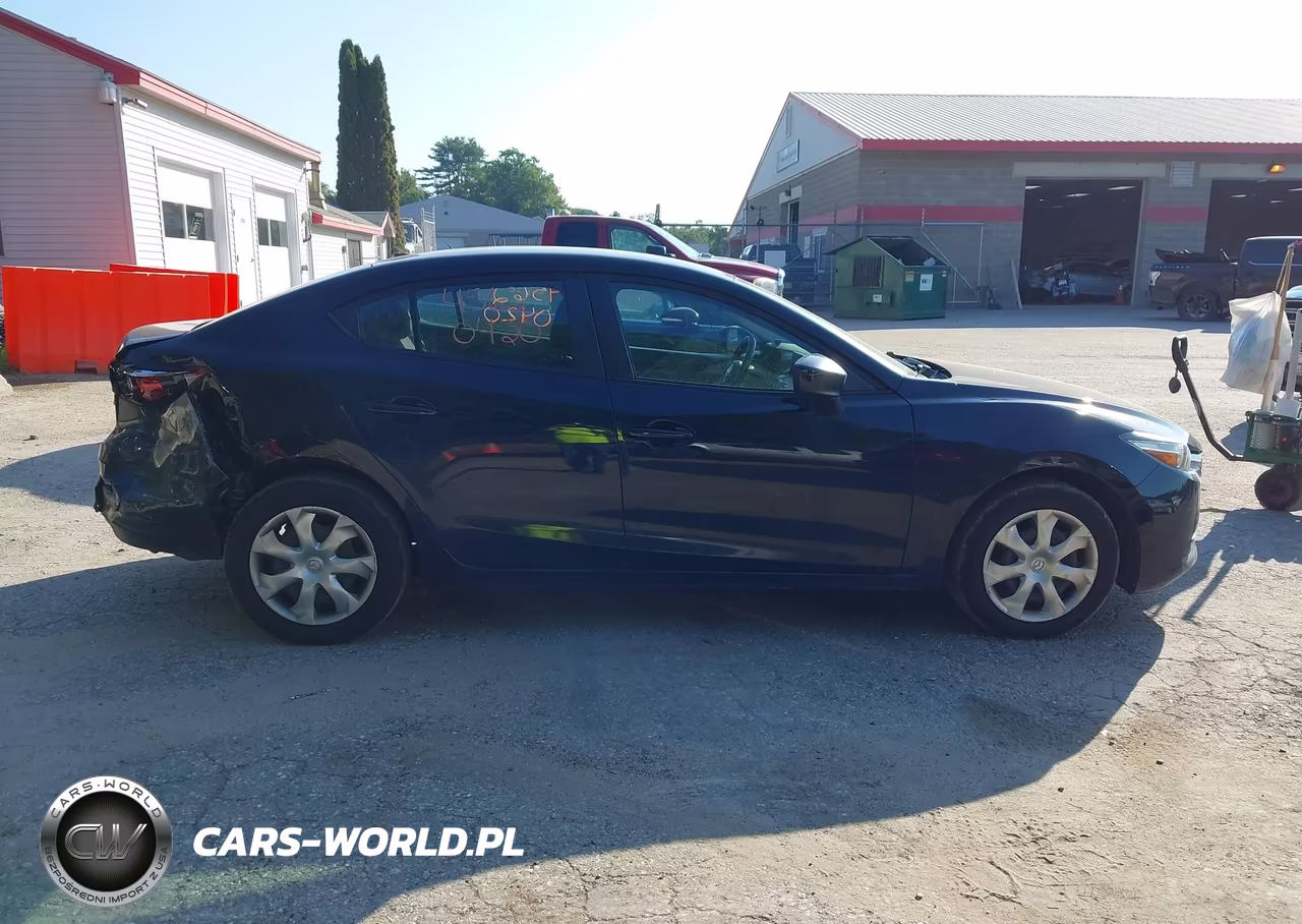 2018 Mazda Mazda3 Sport VIN:3MZBN1U73JM223135 - 13