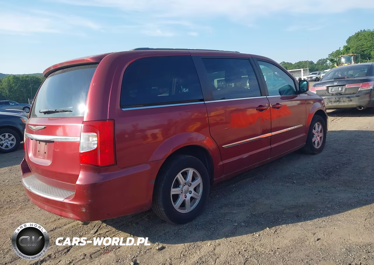 2011 Chrysler Town & Country Touring VIN:2A4RR5DG7BR744988 - 4