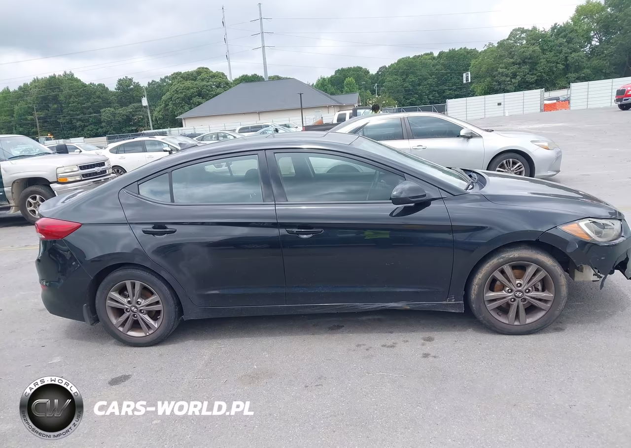 2018 Hyundai Elantra Value Edition VIN:5NPD84LF1JH384098 - 13