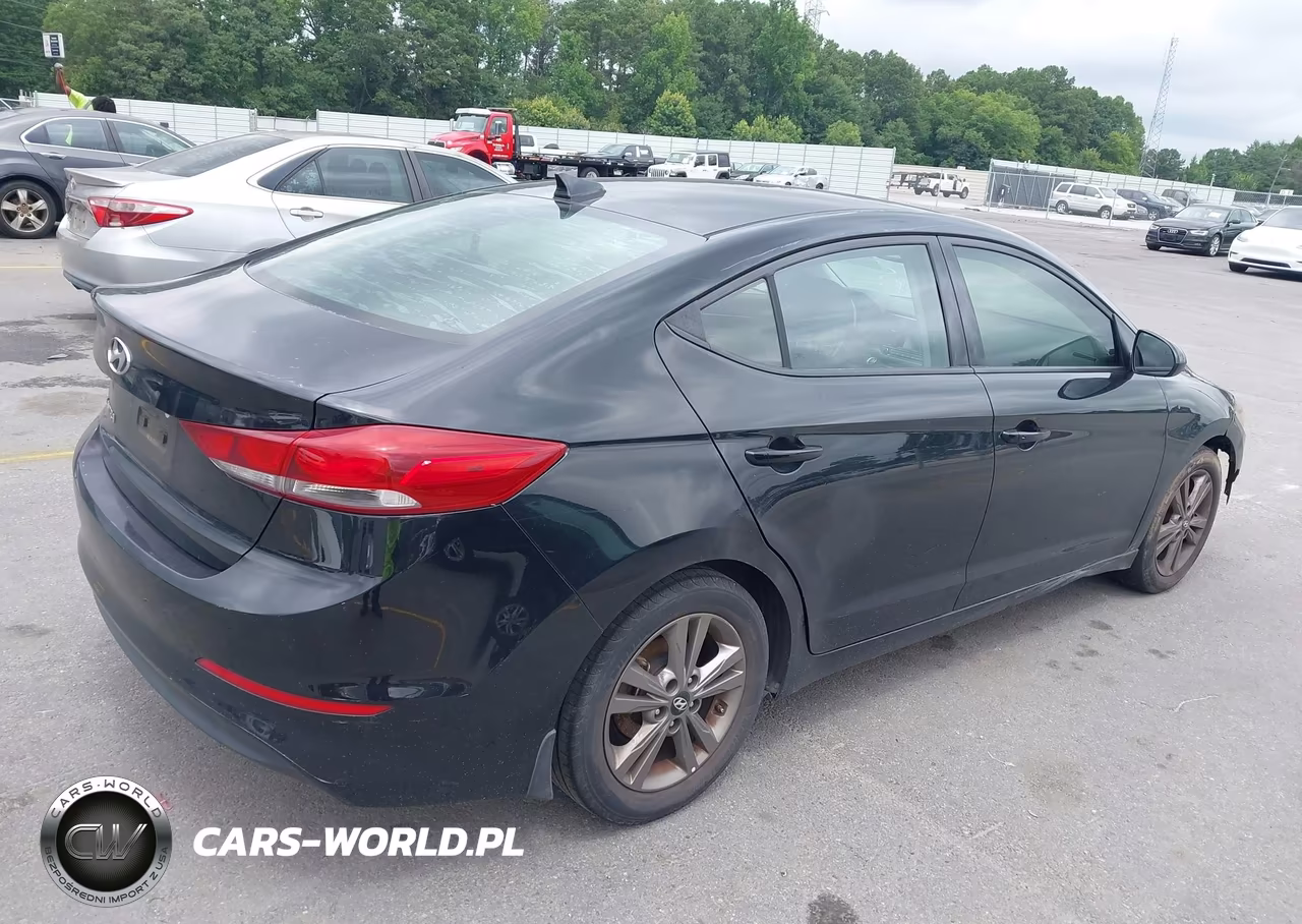 2018 Hyundai Elantra Value Edition VIN:5NPD84LF1JH384098 - 4