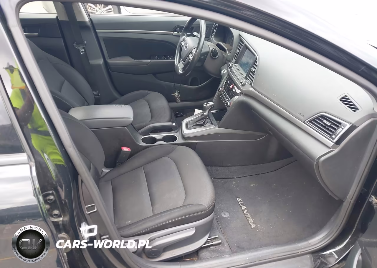 2018 Hyundai Elantra Value Edition VIN:5NPD84LF1JH384098 - 5