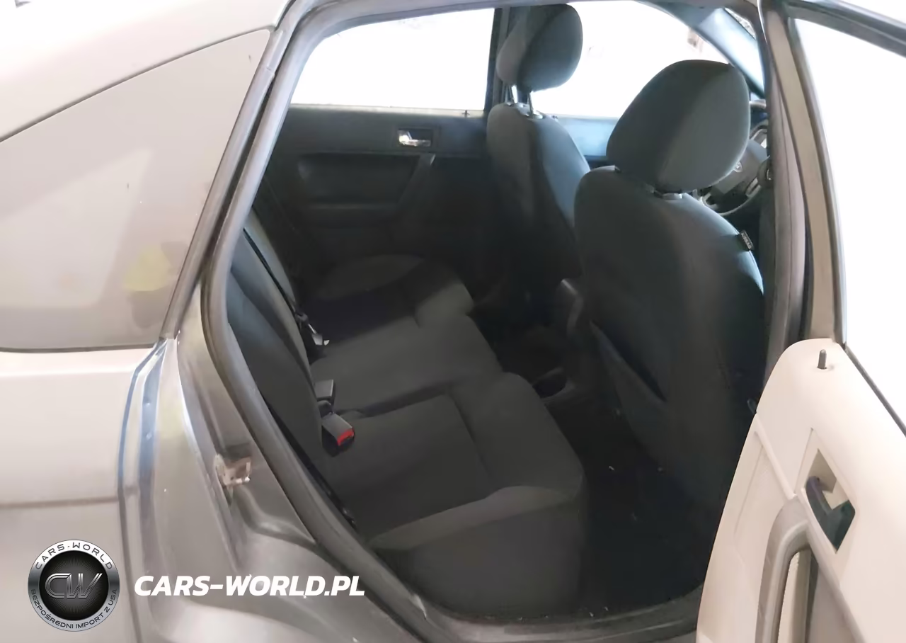 2010 Ford Focus Ses VIN:1FAHP3GN4AW191573 - 8