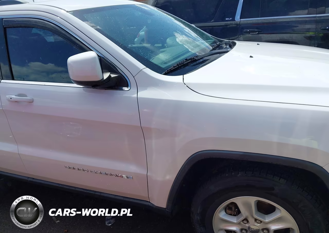 2015 Jeep Grand Cherokee Laredo VIN:1C4RJEAG7FC707004 - 13