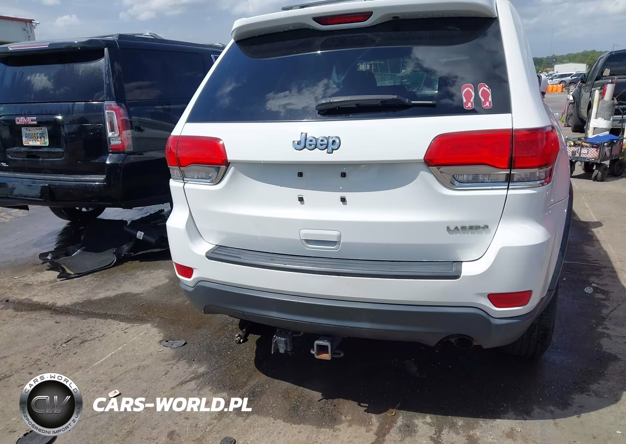 2015 Jeep Grand Cherokee Laredo VIN:1C4RJEAG7FC707004 - 16