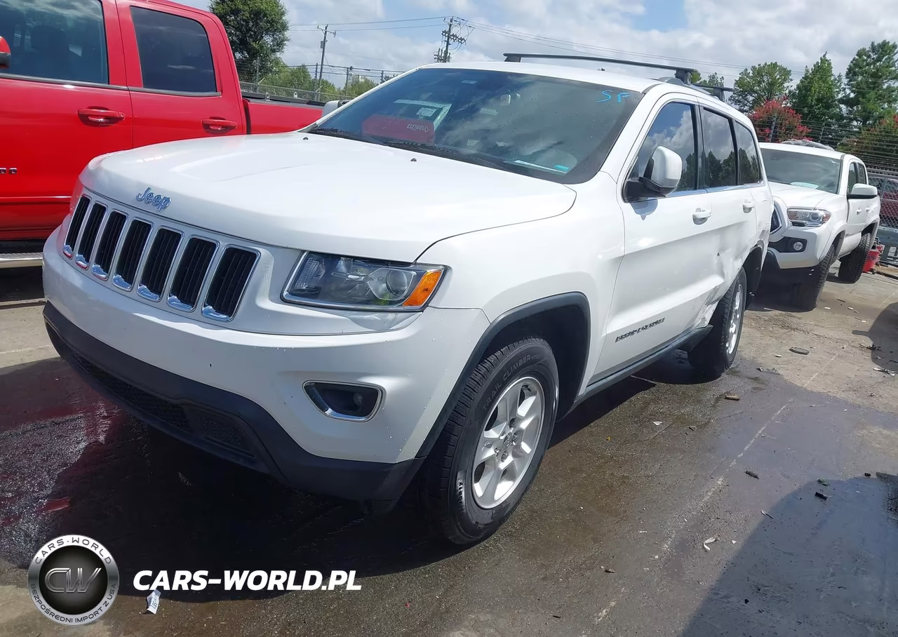 2015 Jeep Grand Cherokee Laredo VIN:1C4RJEAG7FC707004 - 2