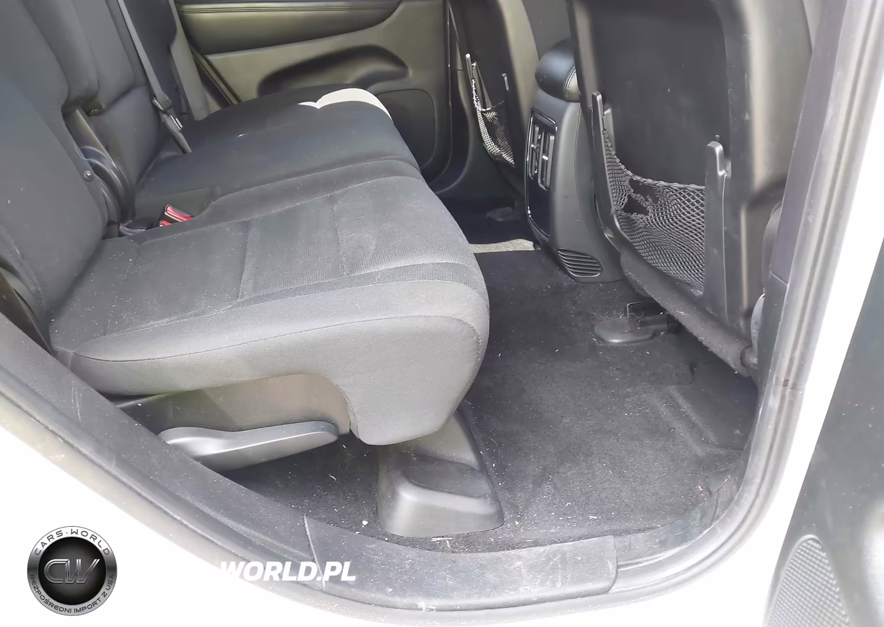 2015 Jeep Grand Cherokee Laredo VIN:1C4RJEAG7FC707004 - 8