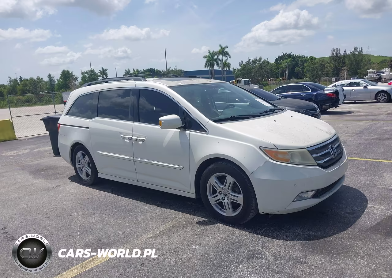 2013 Honda Odyssey Touring-Touring Elite – zdjęcie 1 z 19