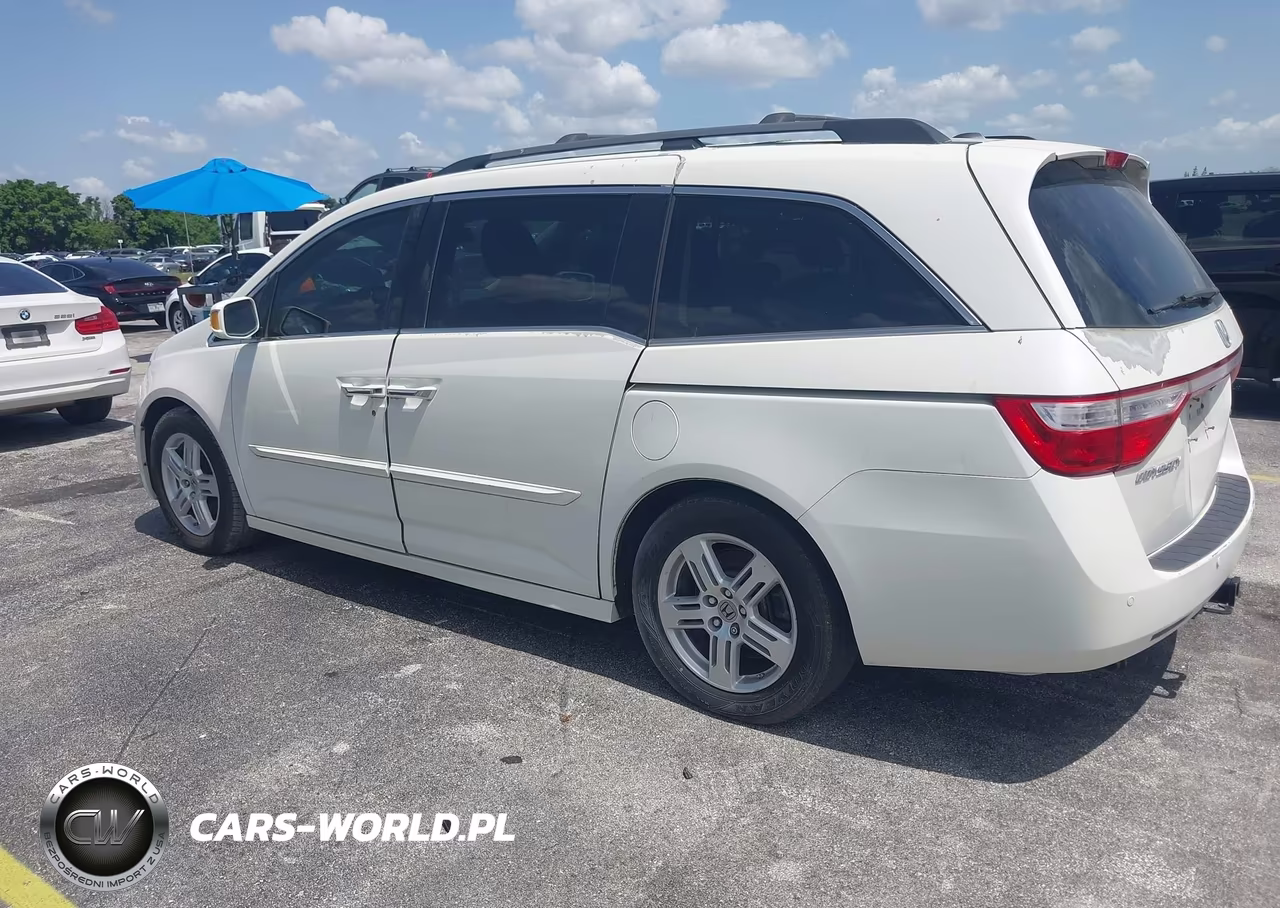 2013 Honda Odyssey Touring-Touring Elite VIN:5FNRL5H93DB081792 - 19