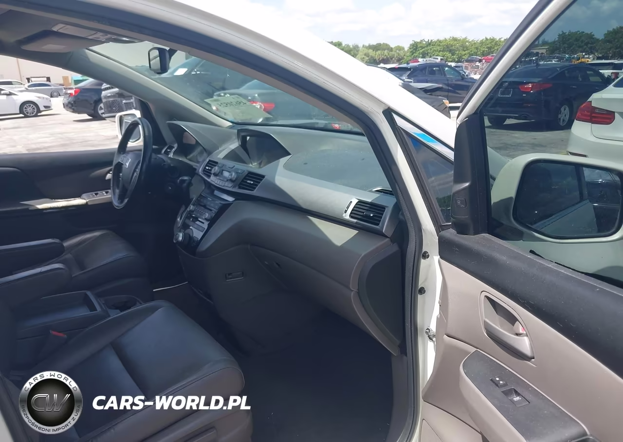 2013 Honda Odyssey Touring-Touring Elite VIN:5FNRL5H93DB081792 - 5