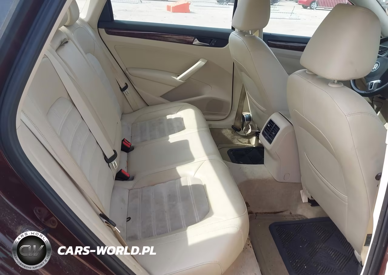 2013 Volkswagen Passat 2.0L Tdi Sel Premium VIN:1VWCN7A33DC058900 - 8