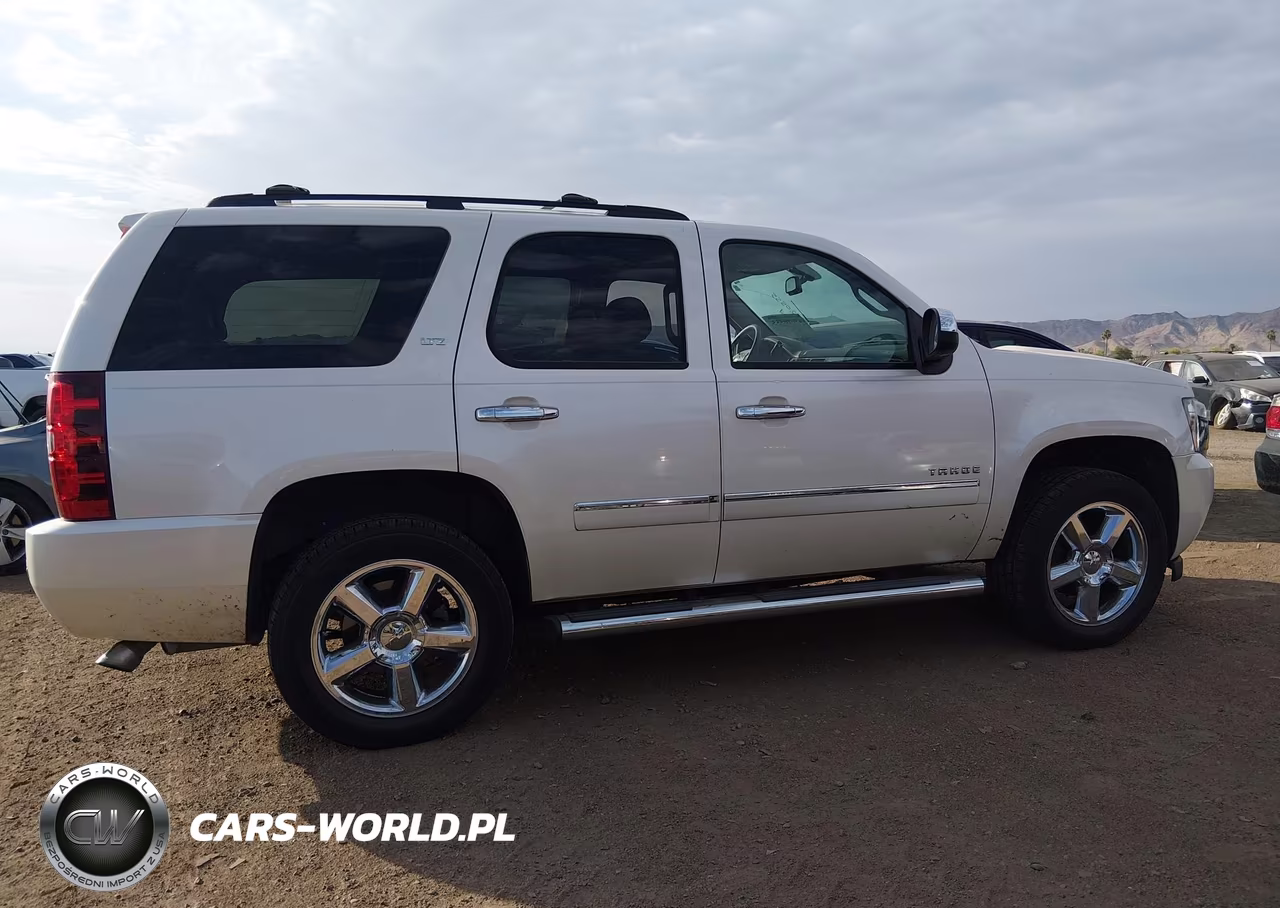 2013 Chevrolet Tahoe Ltz VIN:1GNSKCE03DR216608 - 13