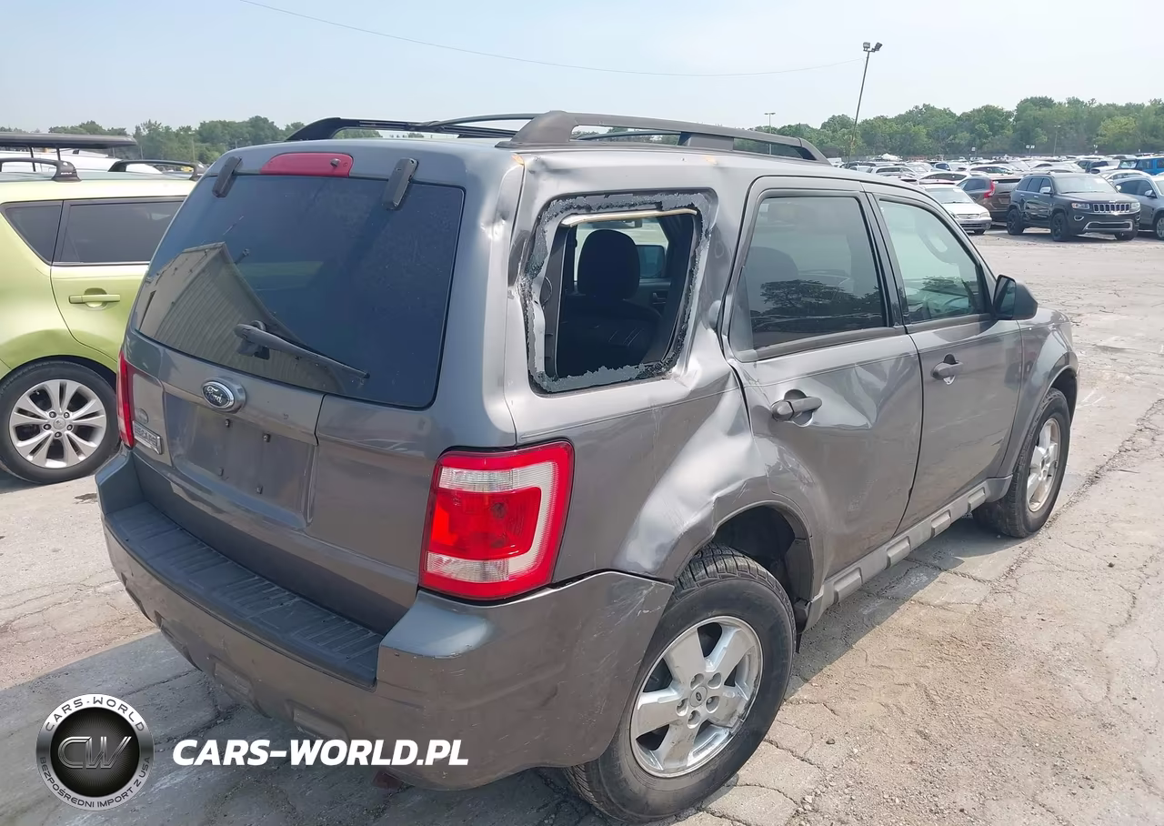 2009 Ford Escape Xlt VIN:1FMCU03769KB21560 - 4