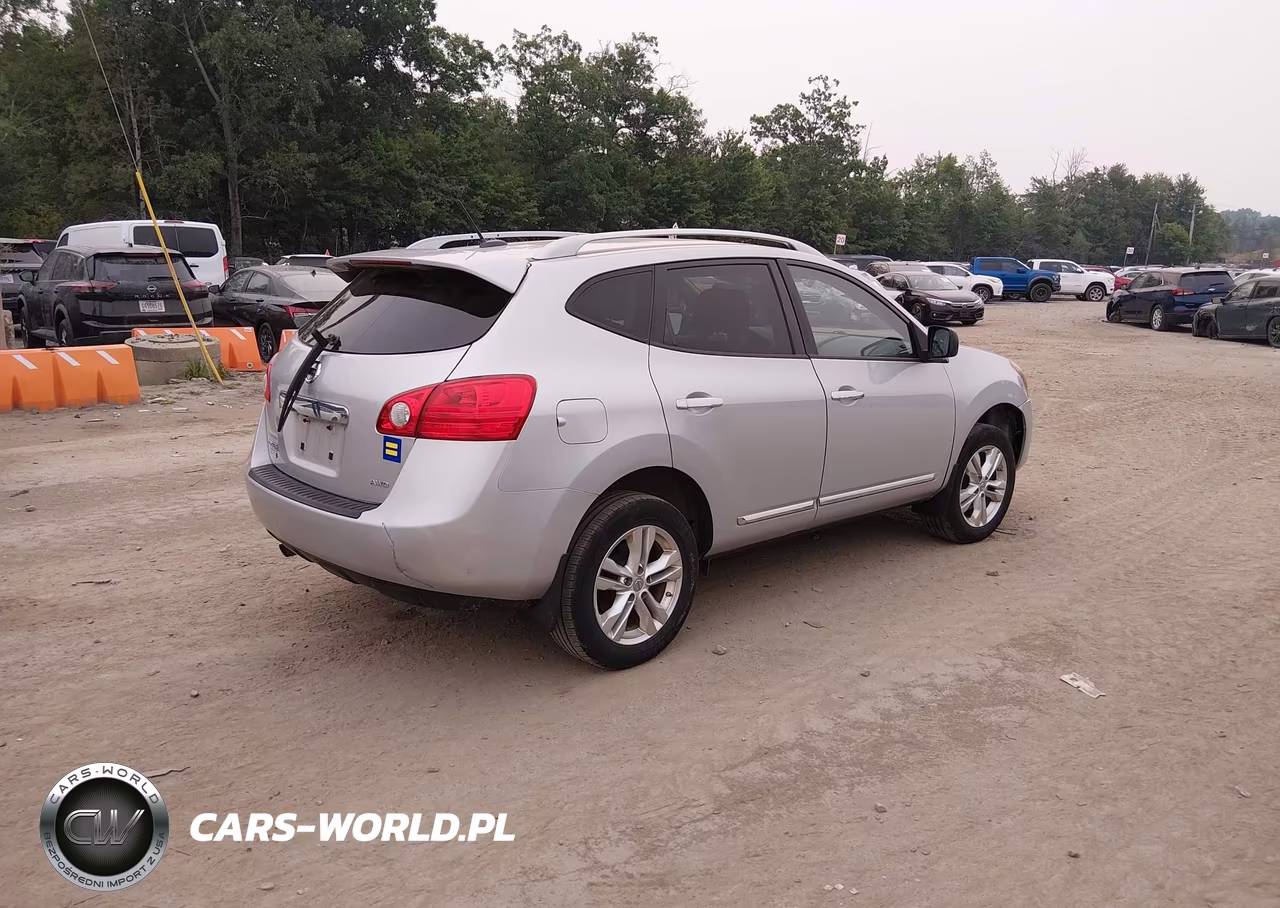 2015 Nissan Rogue Select S VIN:JN8AS5MV6FW753057 - 4