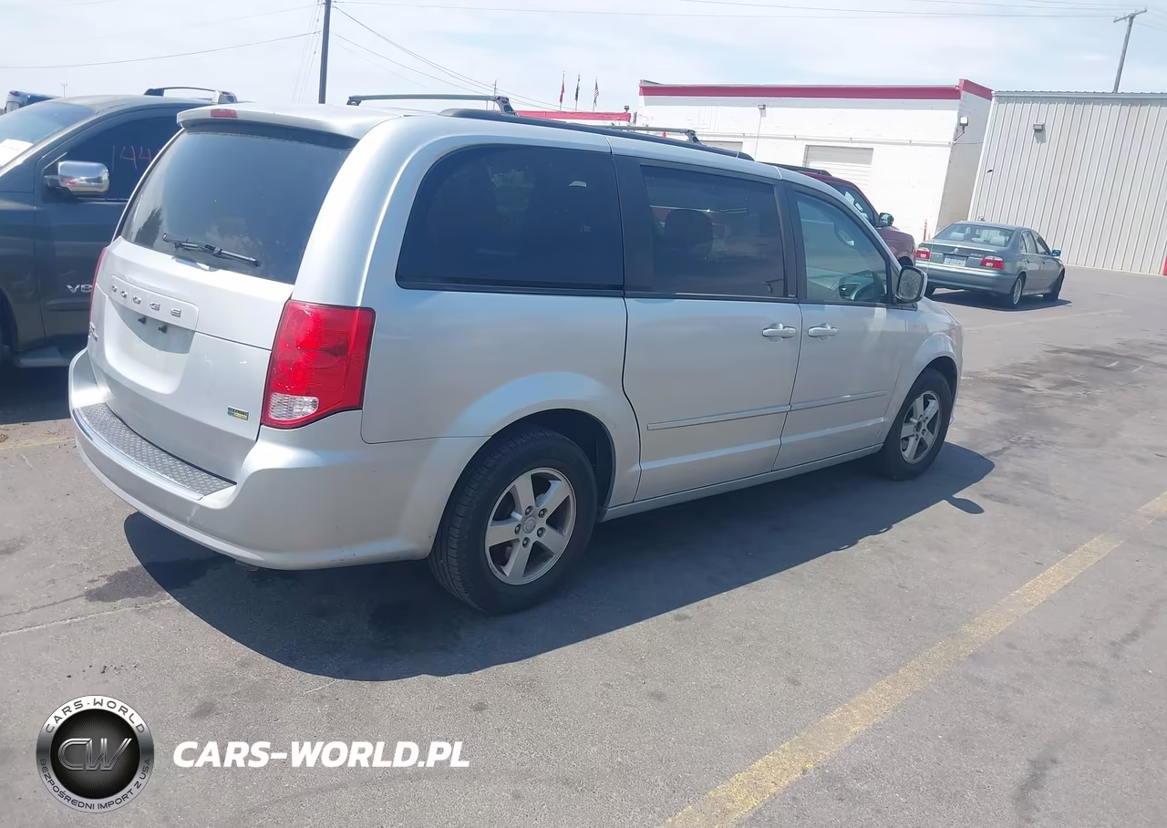2012 Dodge Grand Caravan Sxt VIN:2C4RDGCG1CR379078 - 4