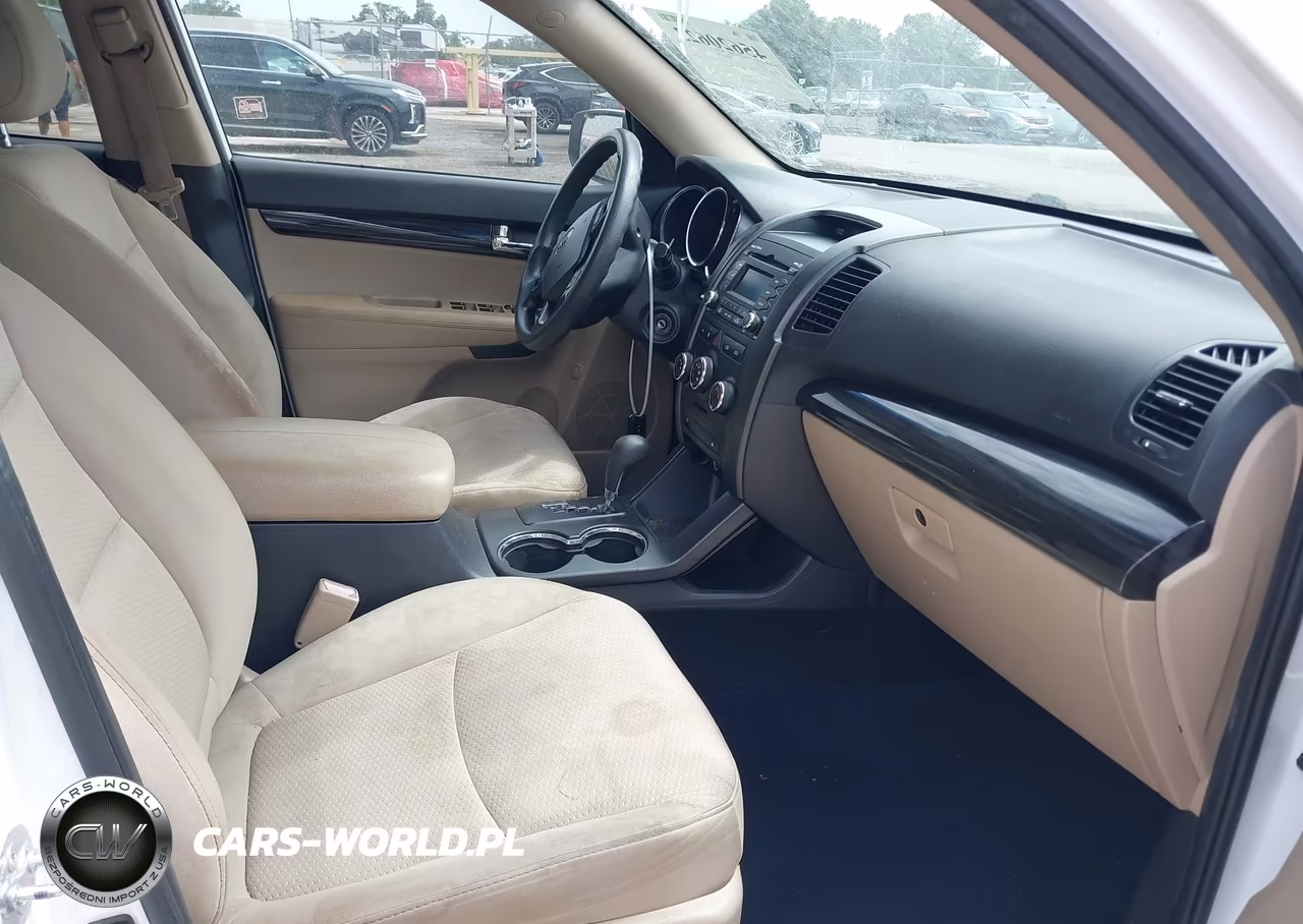 2011 Kia Sorento Lx VIN:5XYKT3A12BG183813 - 5