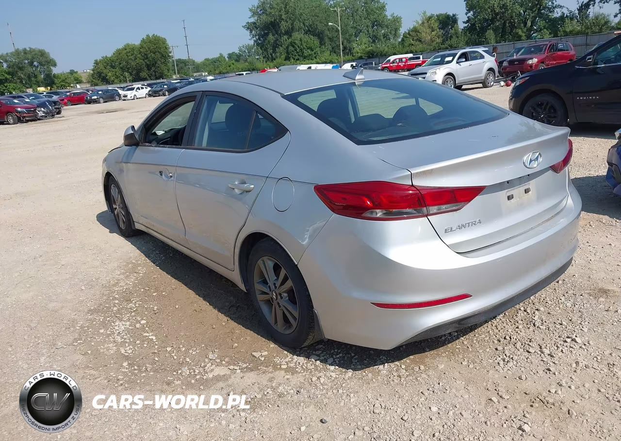 2018 Hyundai Elantra Sel VIN:5NPD84LF8JH234389 - 3