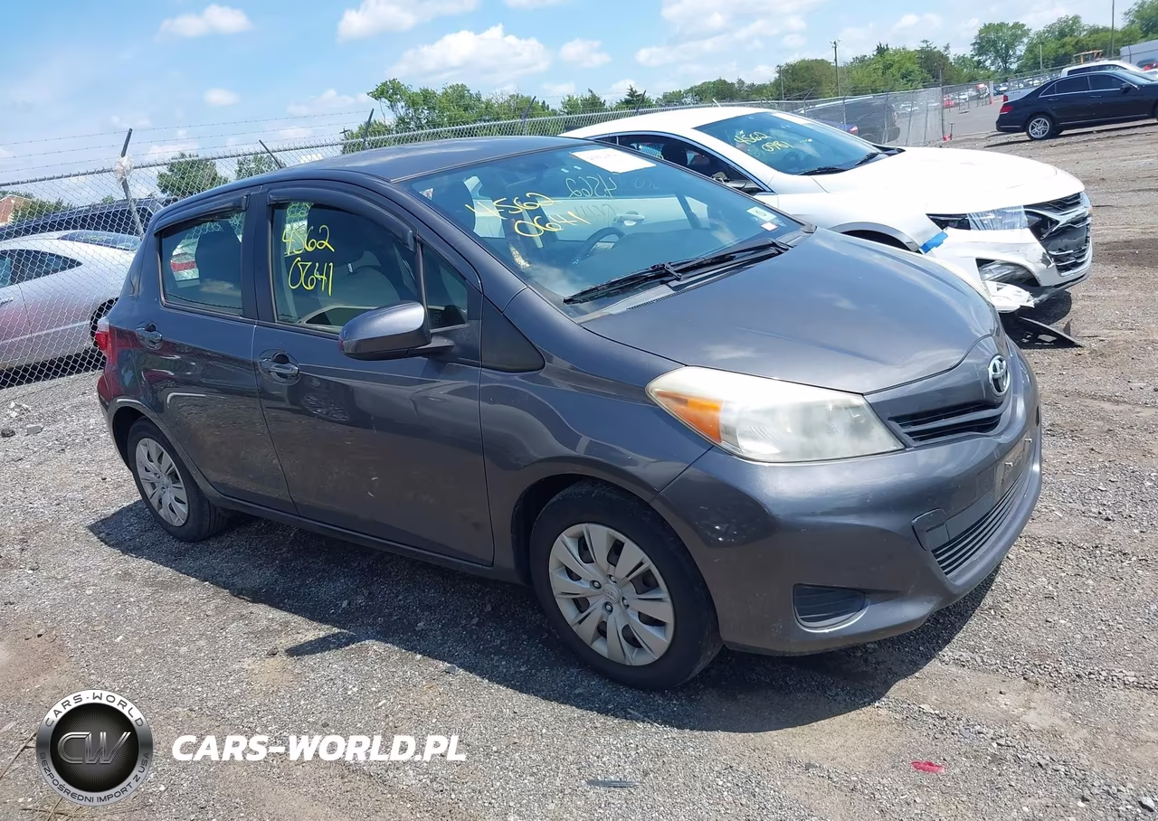 2013 Toyota Yaris Le