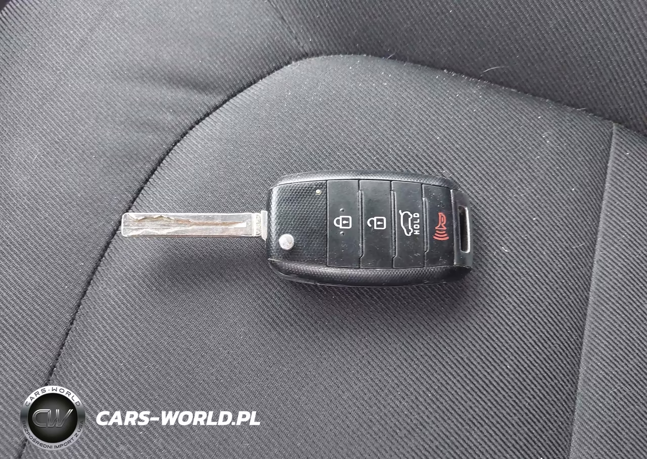 2014 Kia Soul + VIN:KNDJP3A55E7048104 - 11