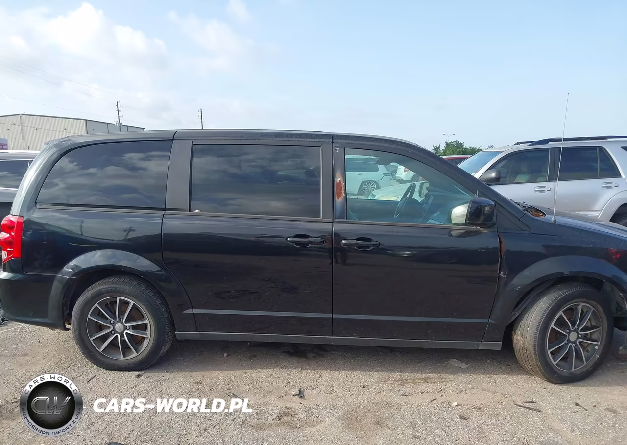 2018 Dodge Grand Caravan Gt VIN:2C4RDGEG6JR205193 - 13