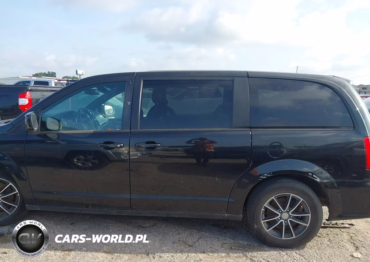 2018 Dodge Grand Caravan Gt VIN:2C4RDGEG6JR205193 - 14