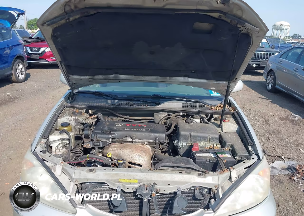 2003 Toyota Camry Le VIN:4T1BE32K03U748671 - 10