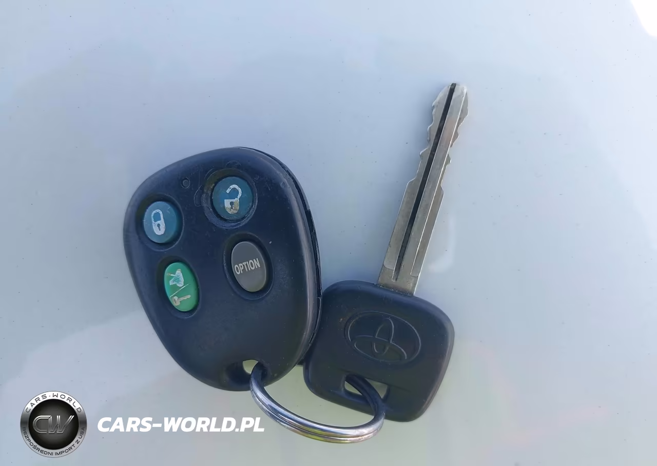 2003 Toyota Camry Le VIN:4T1BE32K03U748671 - 11