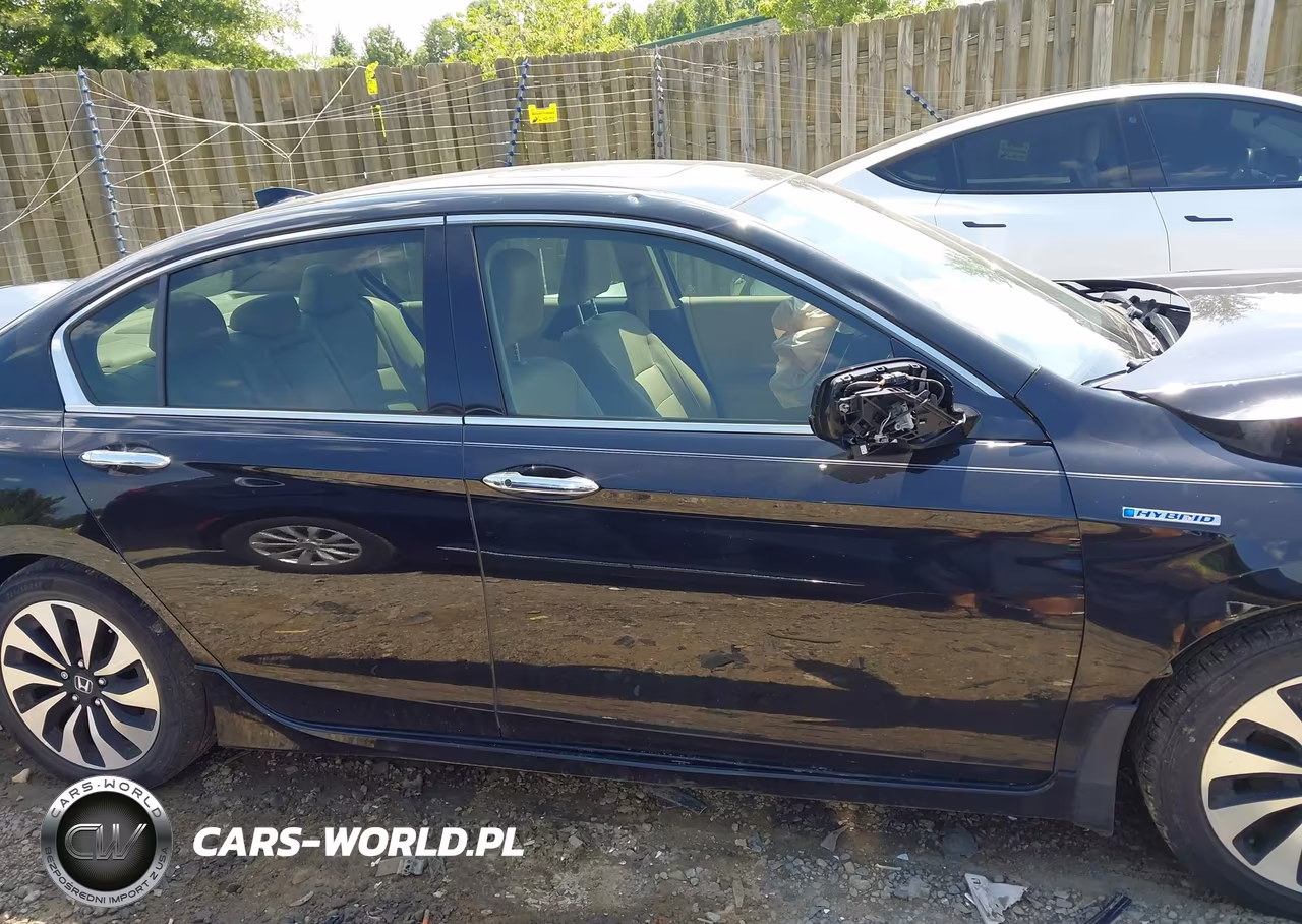 2017 Honda Accord Hybrid Touring VIN:JHMCR6F73HC029155 - 13