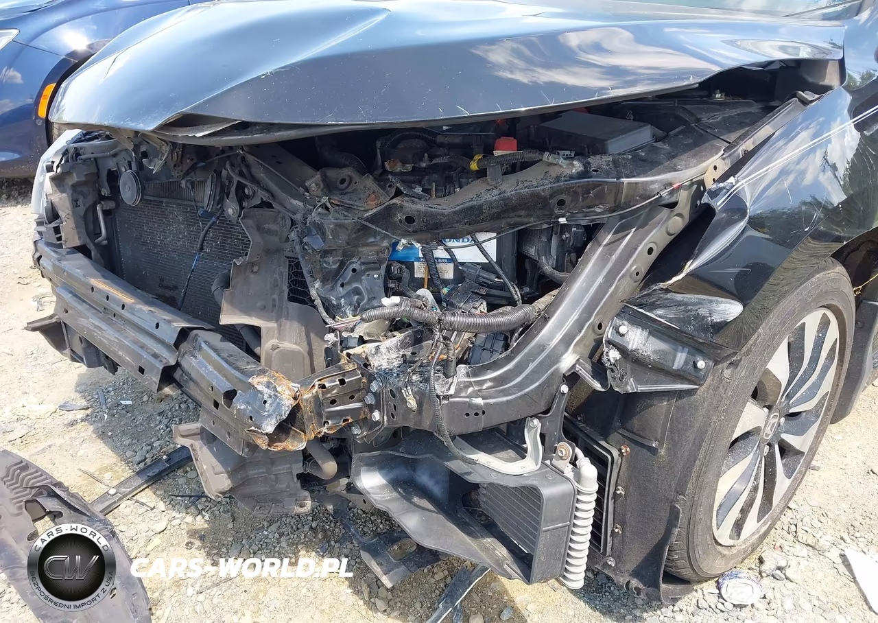 2017 Honda Accord Hybrid Touring VIN:JHMCR6F73HC029155 - 6