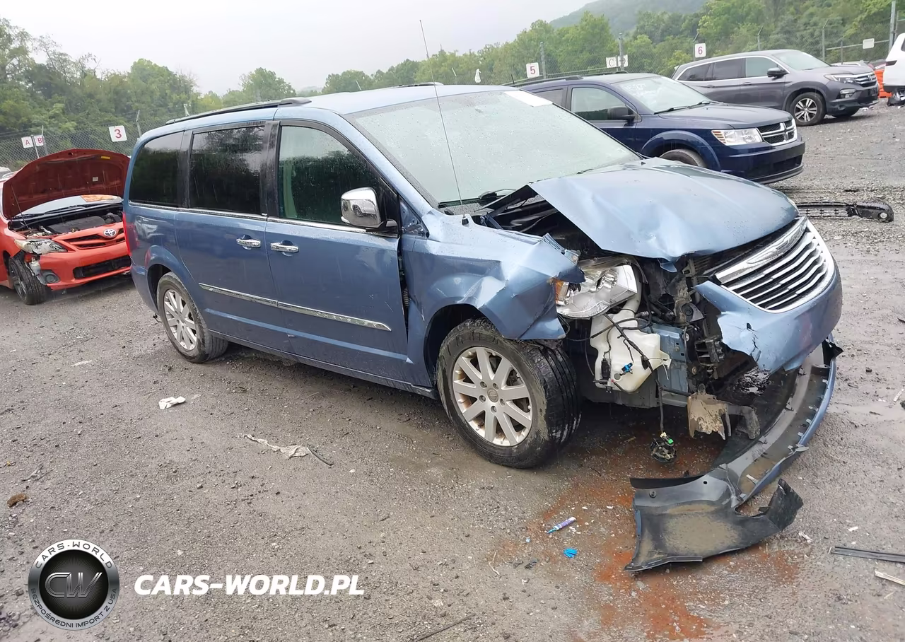 2012 Chrysler Town & Country Touring-L – zdjęcie 1 z 16