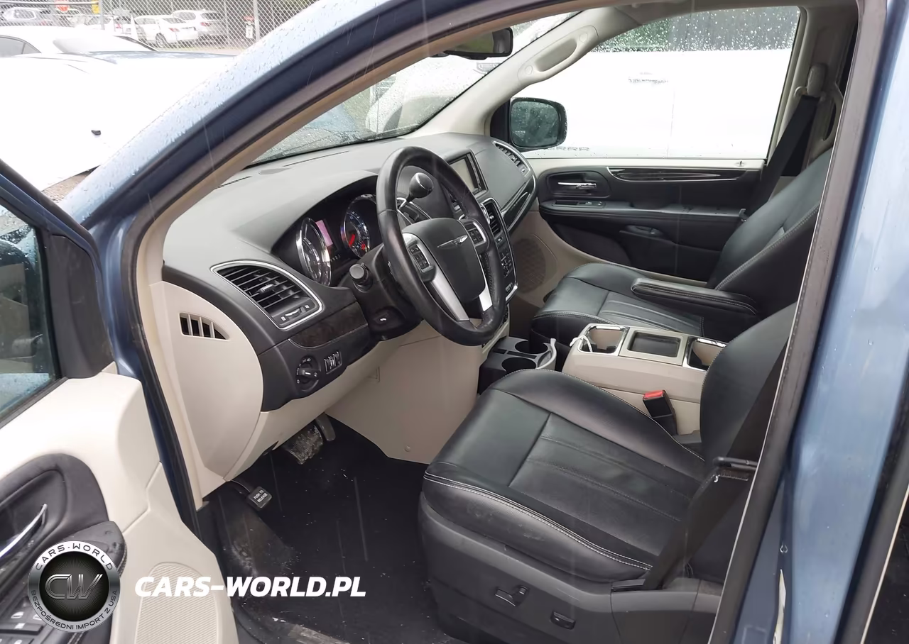 2012 Chrysler Town & Country Touring-L VIN:2C4RC1CG7CR170931 - 5