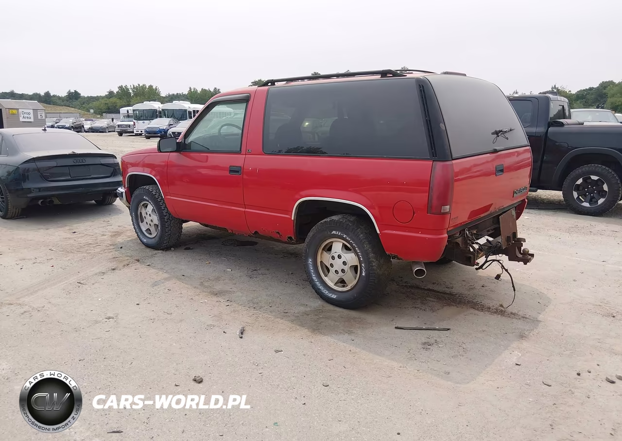 1995 Chevrolet Tahoe K1500 VIN:3GNEK18K8SG103040 - 3