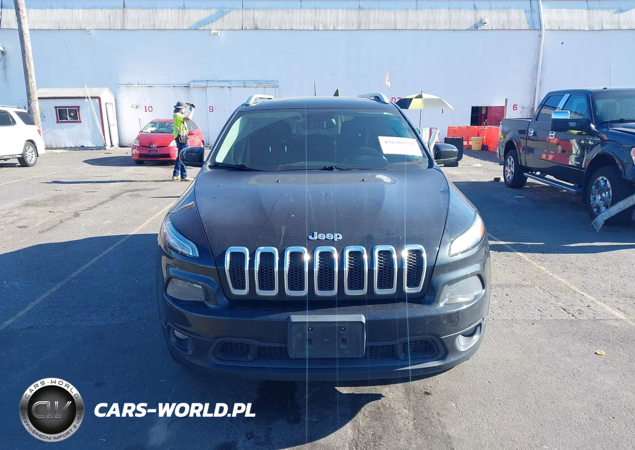 2015 Jeep Cherokee Latitude VIN:1C4PJMCB2FW668100 - 12