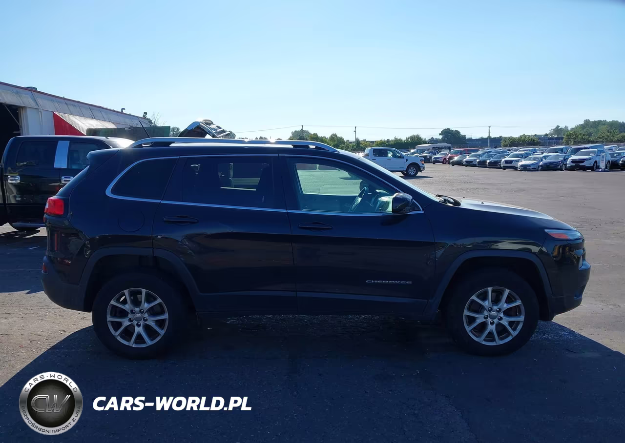 2015 Jeep Cherokee Latitude VIN:1C4PJMCB2FW668100 - 13