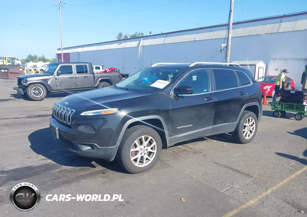 2015 Jeep Cherokee Latitude VIN:1C4PJMCB2FW668100 - 2