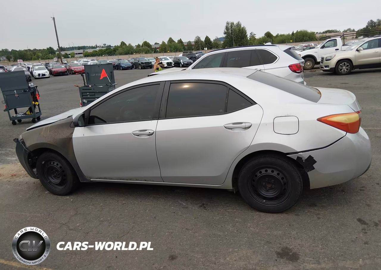 2016 Toyota Corolla Le VIN:5YFBURHE2GP484691 - 14