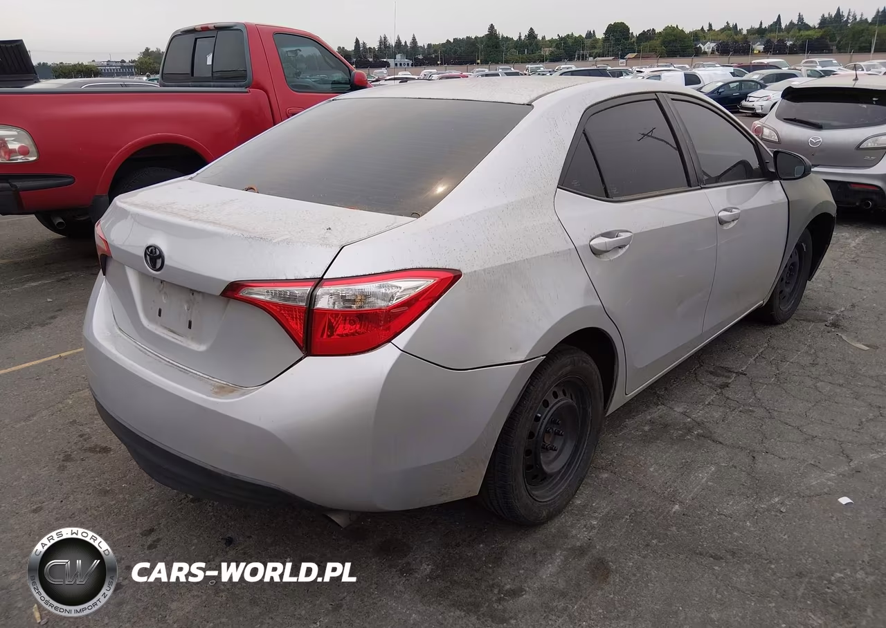 2016 Toyota Corolla Le VIN:5YFBURHE2GP484691 - 4