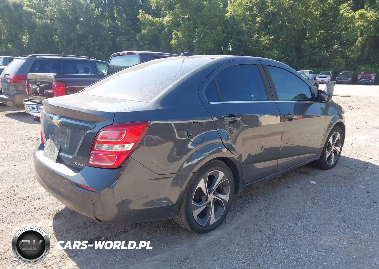 2018 Chevrolet Sonic Premier Auto VIN:1G1JF5SB9J4132241 - 4